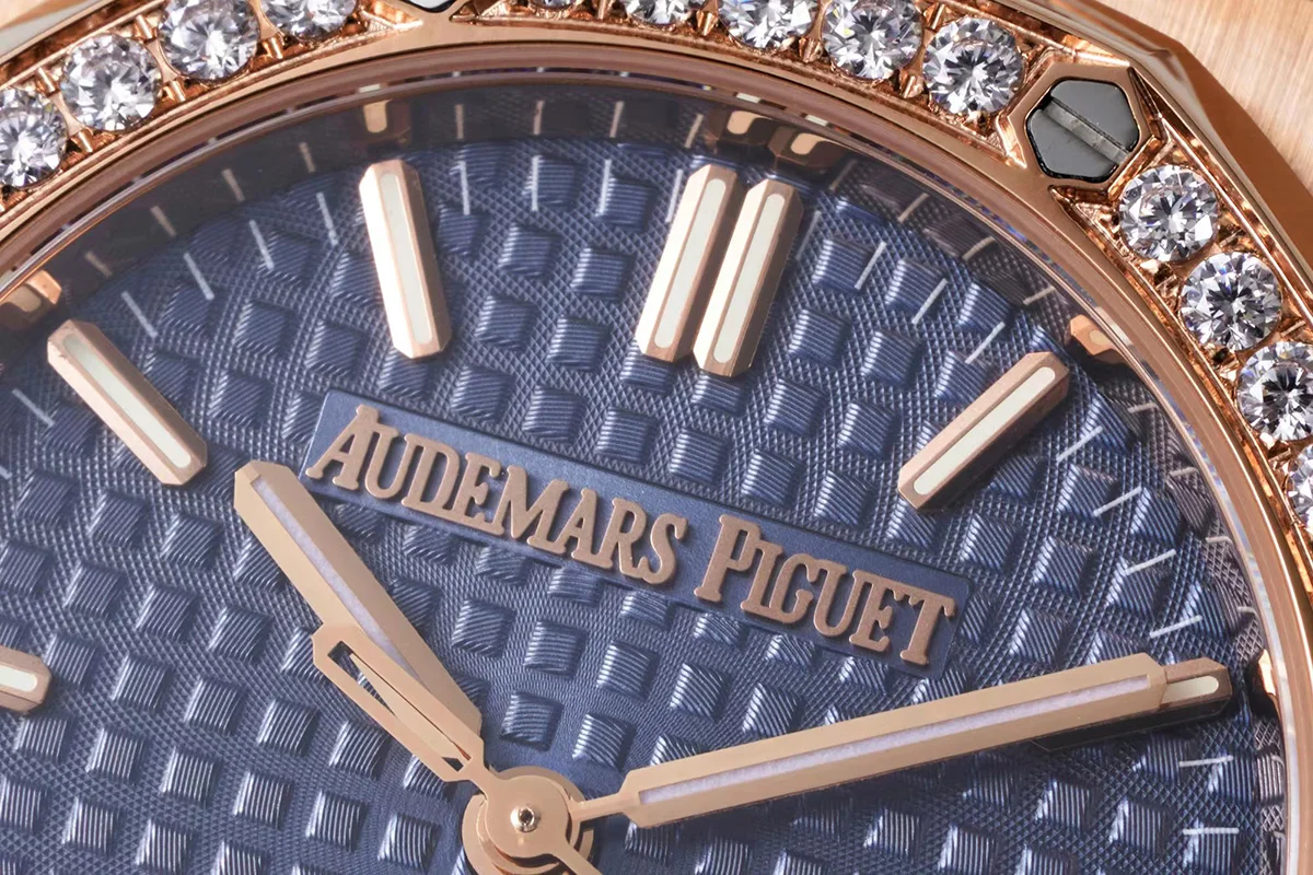 Royal Oak Selfwinding 77351OR 34mm Blue Dial in Pink Gold