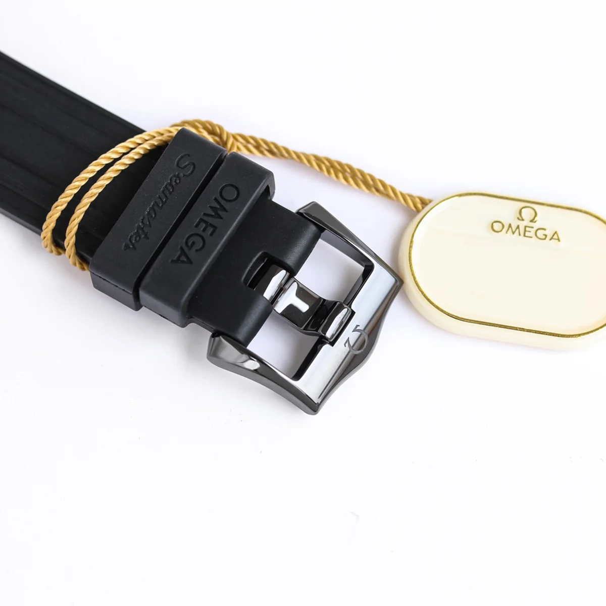 Seamaster Diver 300M Co-Axial Master Chronometer 43.5mm 210.92.44.20.01.003 on Rubber Strap