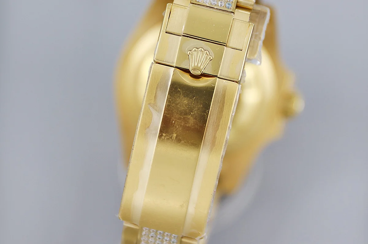 Submariner 116618LB Blue Dial in Yellow Gold with Diamonds