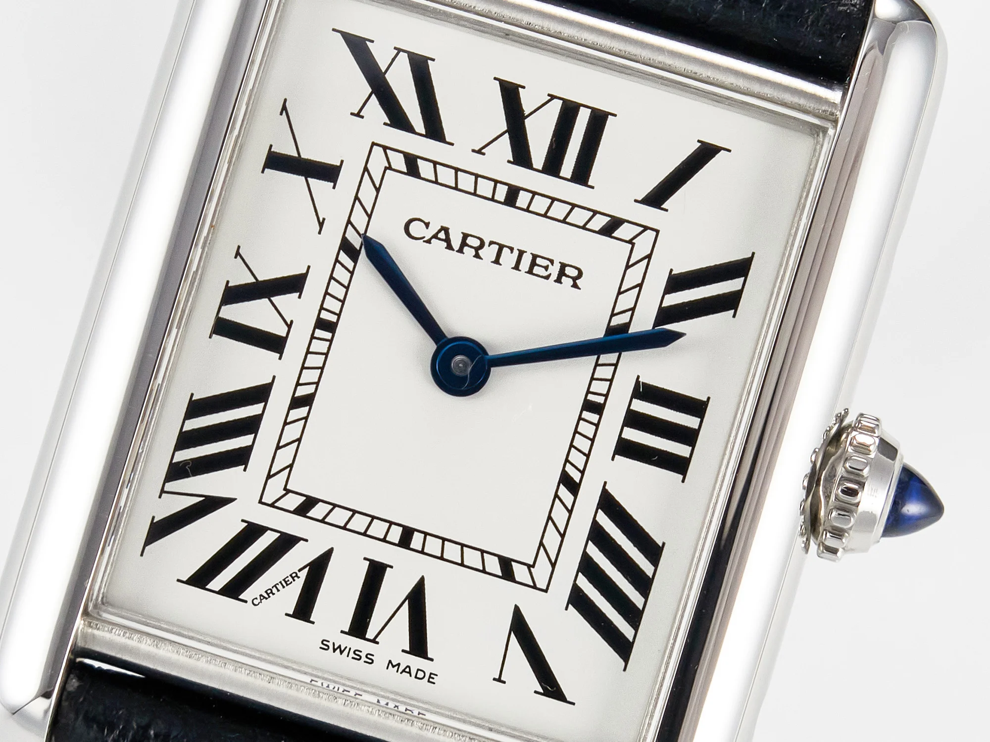 Tank Must Large SS 33.7mm DRF 1:1 Best Edition White Dial on Black Leather Strap Swiss Quartz