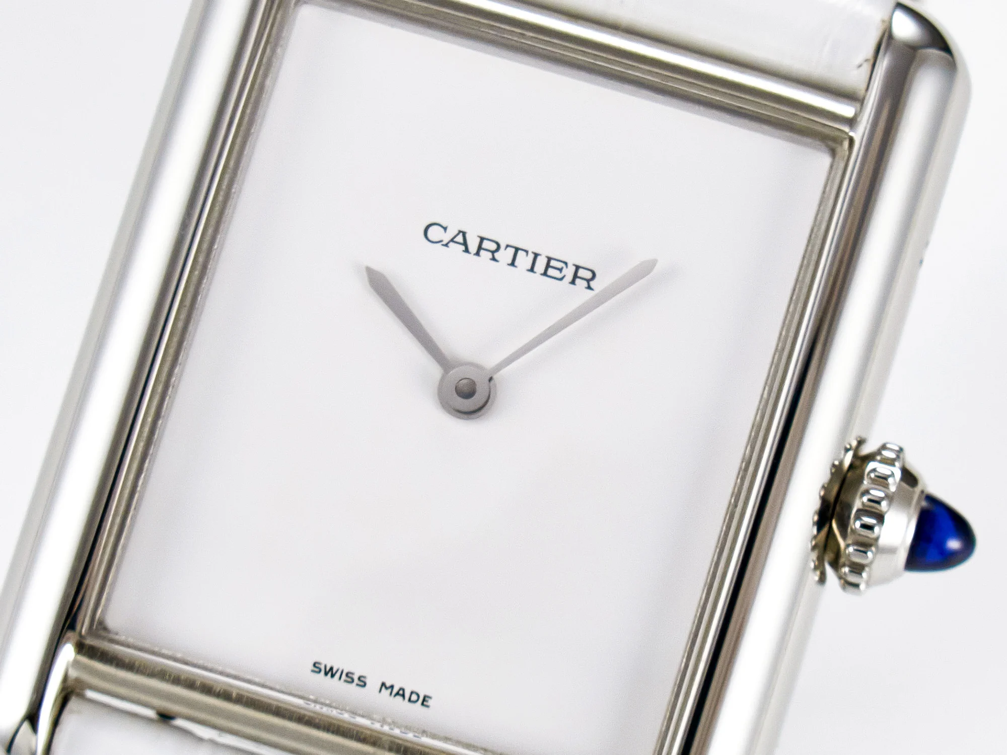 Tank Must Large SS 33.7mm DRF 1:1 Best Edition White Dial on White Leather Strap Swiss Quartz