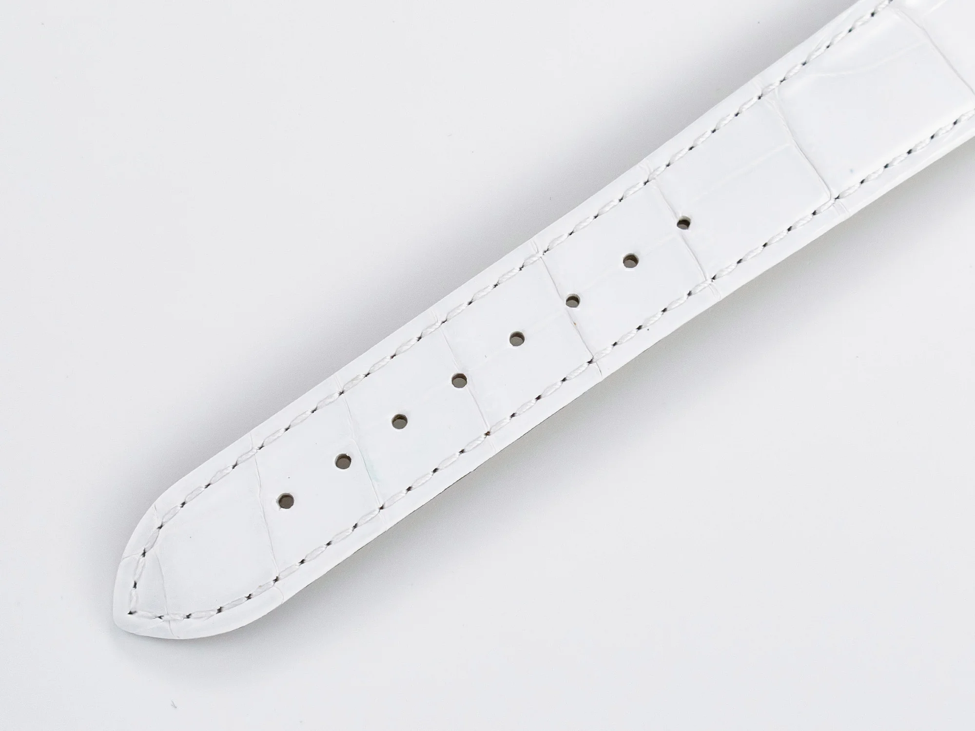 Tank Must Large SS 33.7mm DRF 1:1 Best Edition White Dial on White Leather Strap Swiss Quartz