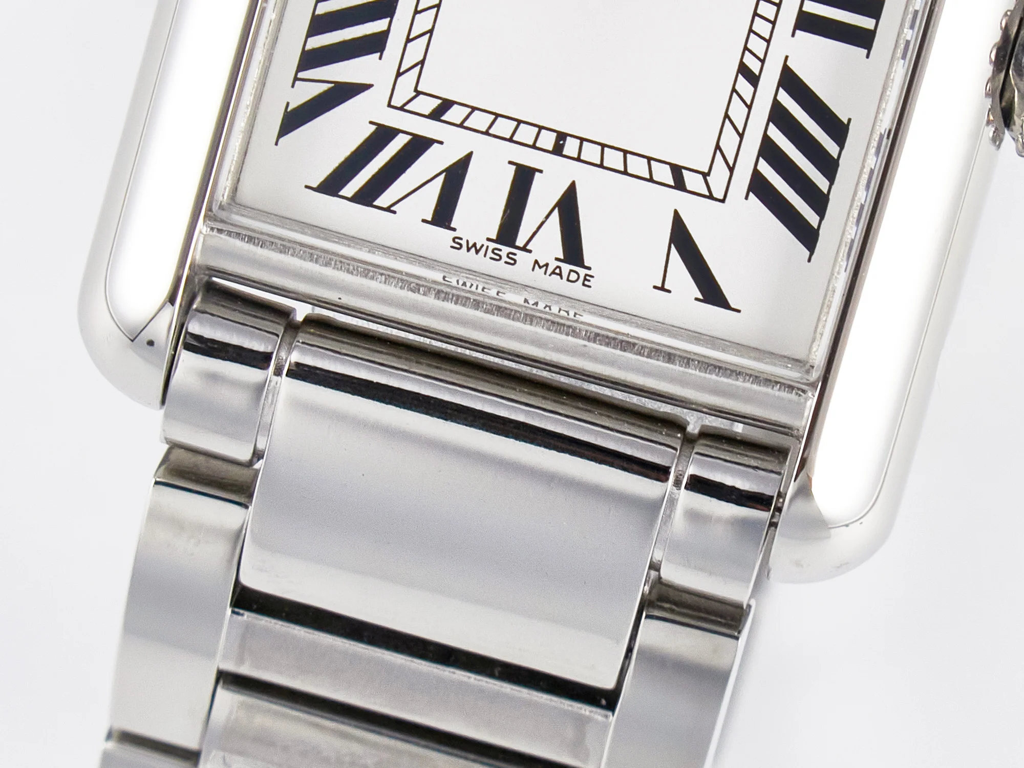 Tank Must SS 33.7mm DRF 1:1 Best Edition White Dial on SS Bracelet Jap Quartz