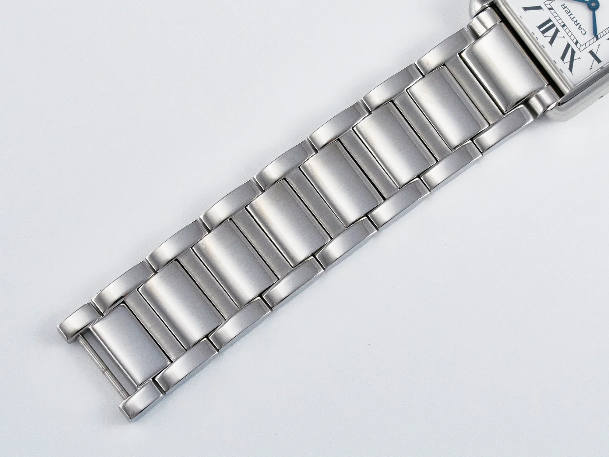 Tank Must SS 33.7mm DRF 1:1 Best Edition White Dial on SS Bracelet Jap Quartz
