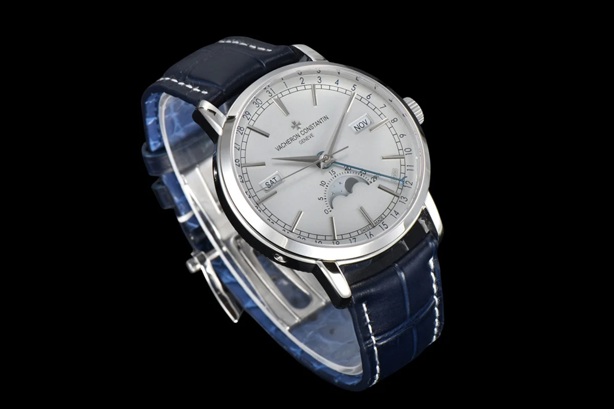Traditionelle Complete Calendar White Dial in White Gold