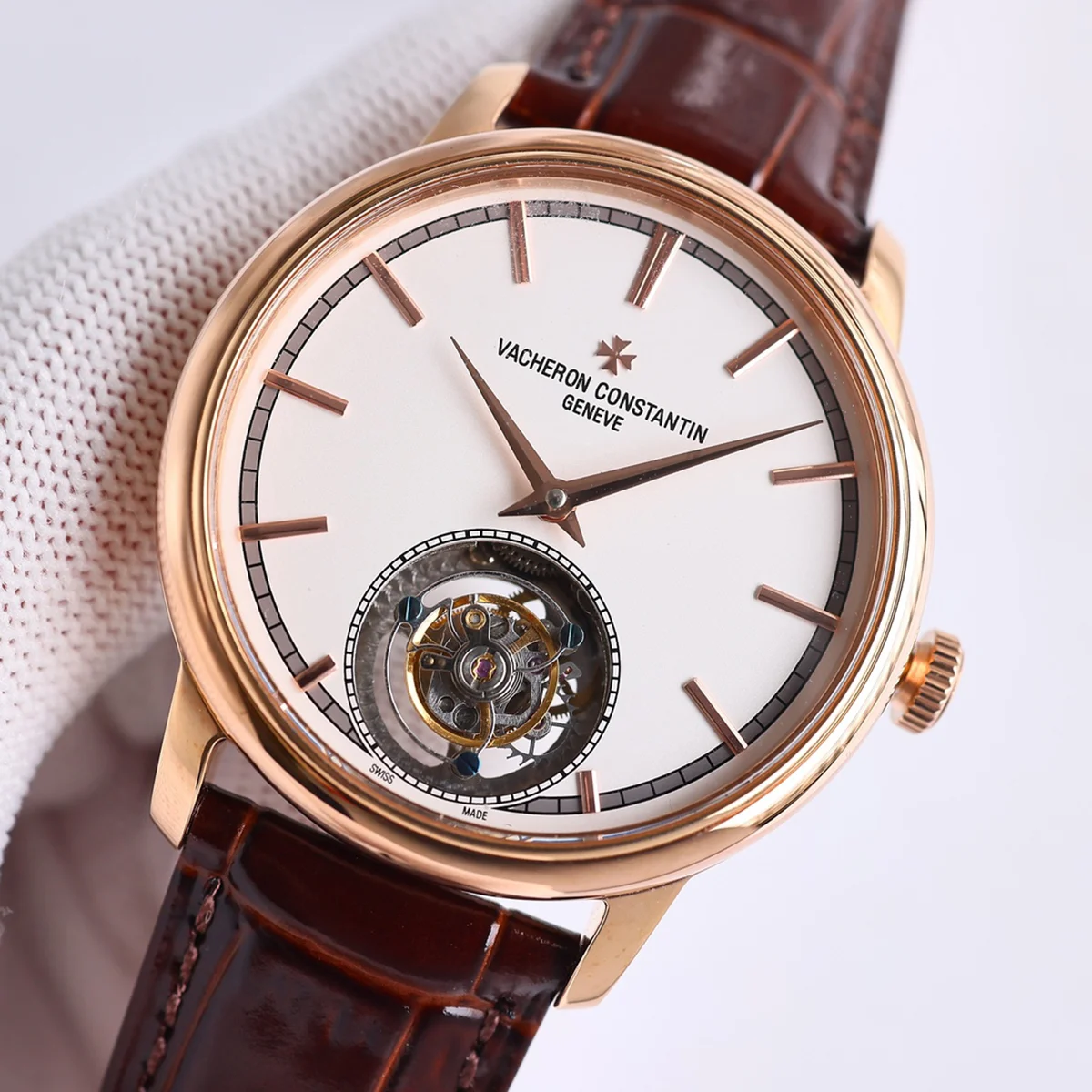 Traditionelle Tourbillon White Dial in Rose Gold