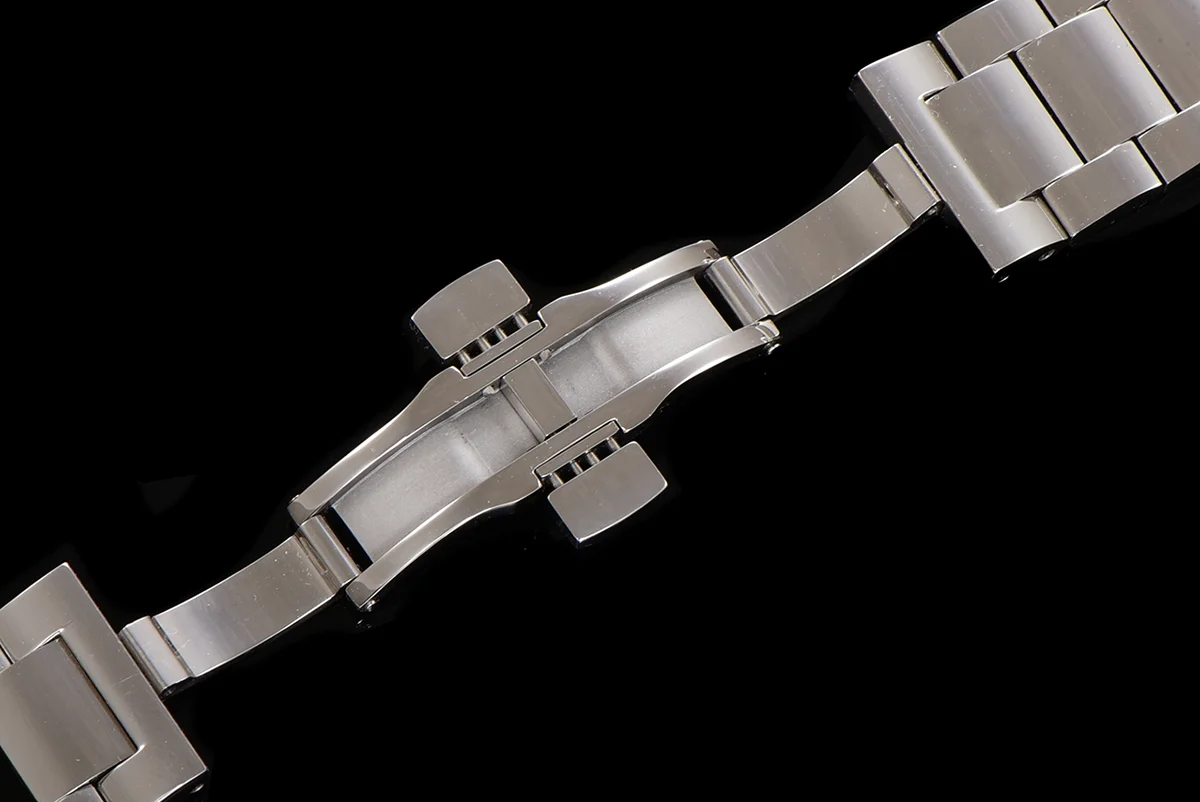 Vanguard Yachting White Dial V45 on Bracelet
